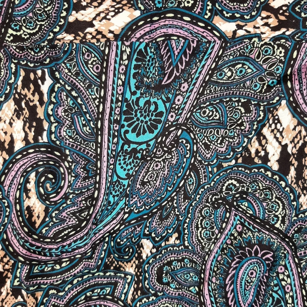 🔥NWT Dana Buchman Ladies Small Colorful Paisley Print Button Down Shirt C2 - Picture 5 of 9
